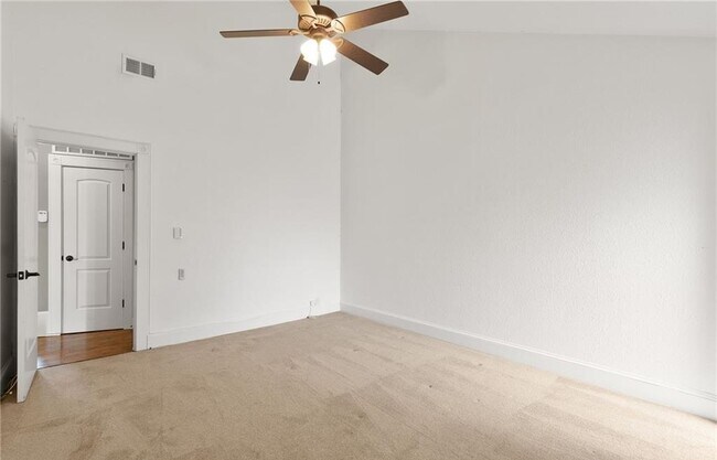Foto del edificio - 1111 W 46th St
