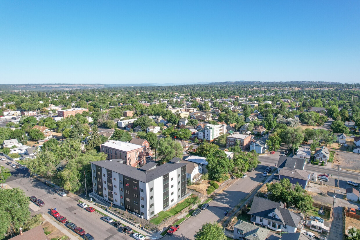 Aerial Photo - Wall Street Apartments