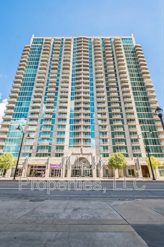 Foto principal - 361 17th St NW