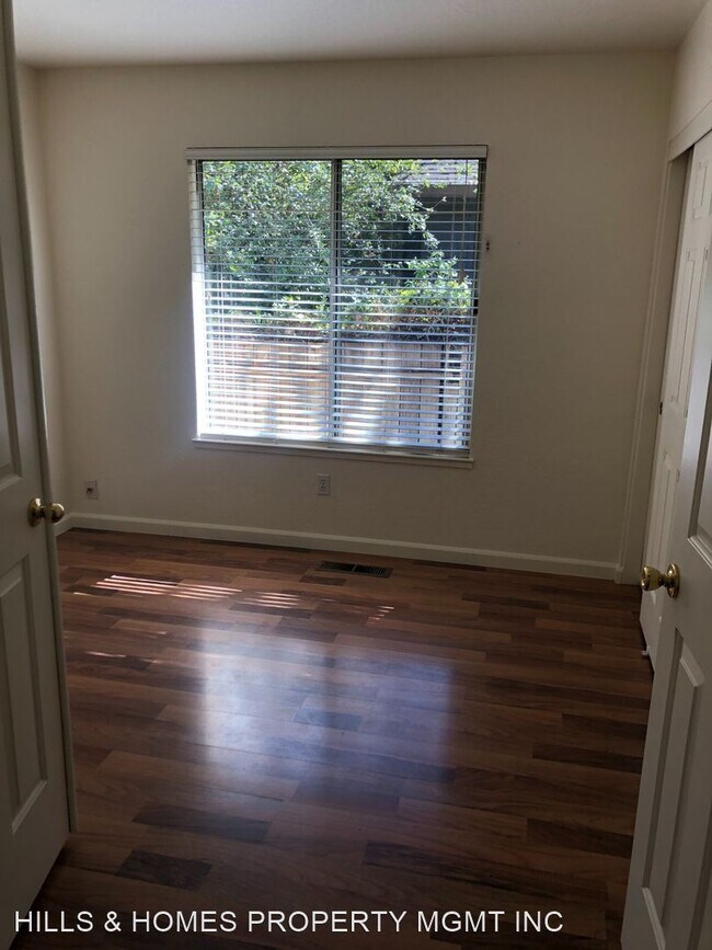 Foto del edificio - 4 br, 2 bath House - 107 AGUIRRE WAY