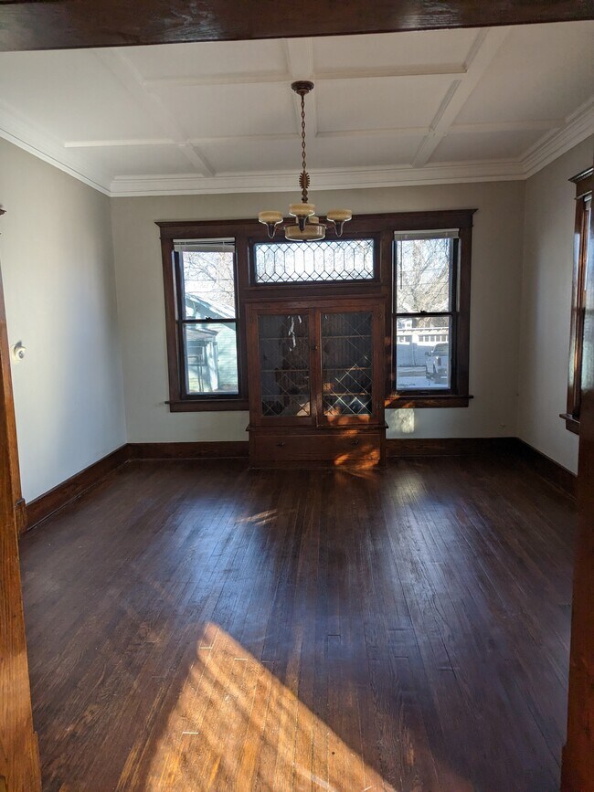 Comedor - 1116 S Glass St