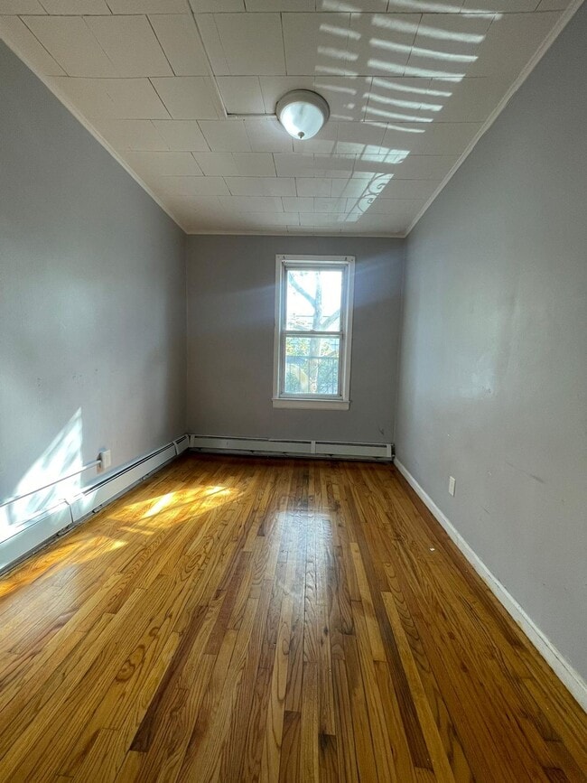 42 Rutgers Ave 4 - 41 Rutgers Ave