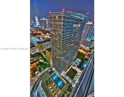Foto del edificio - 1111 SW 1st Ave