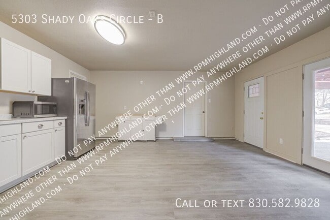 Foto del edificio - 5303 Shady Oak Cir