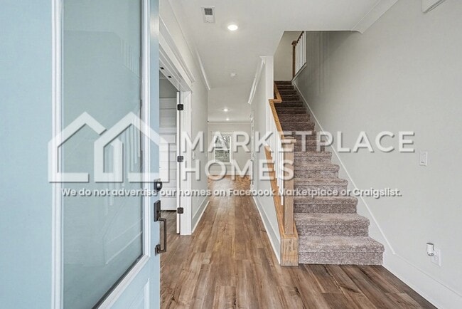 Foto del edificio - 556 Kingwood Ln