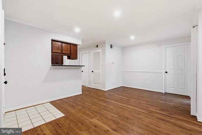 Building Photo - 1521 Lincoln Way