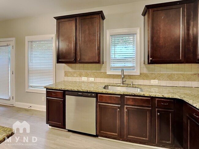 Foto del edificio - 400 Louise Way