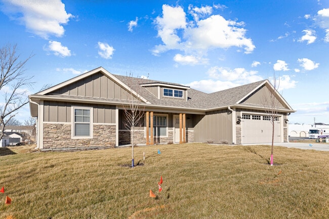 Building Photo - 1451 Spring Mountain Dr