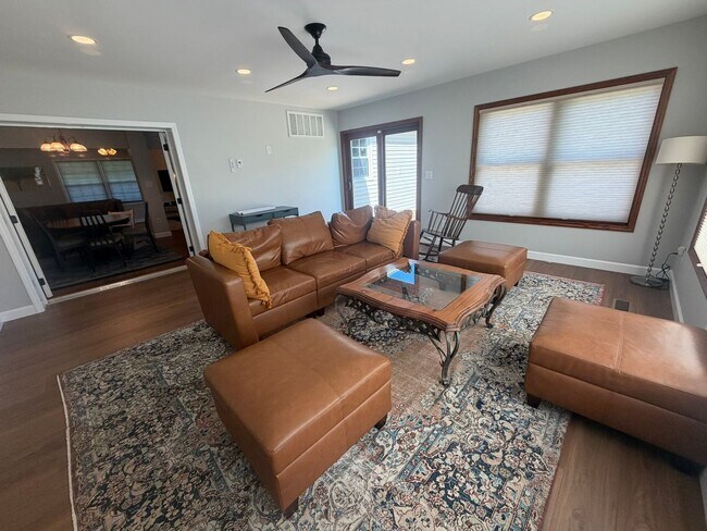 Foto del edificio - Cozy Updated Haven w/ All-Seasons Room & Woodstove