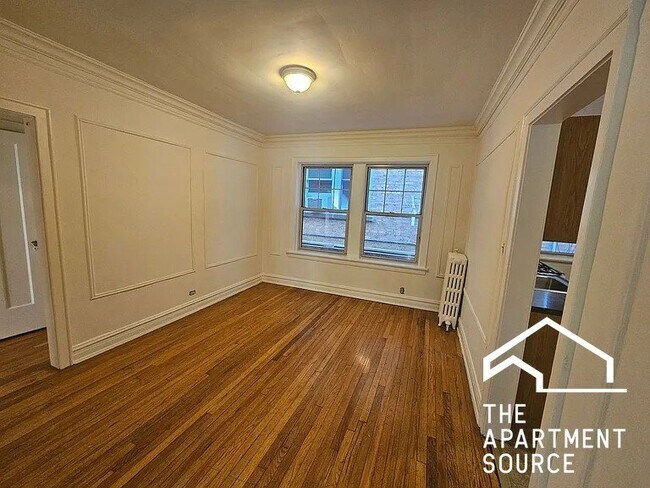 Building Photo - 932 Judson Ave