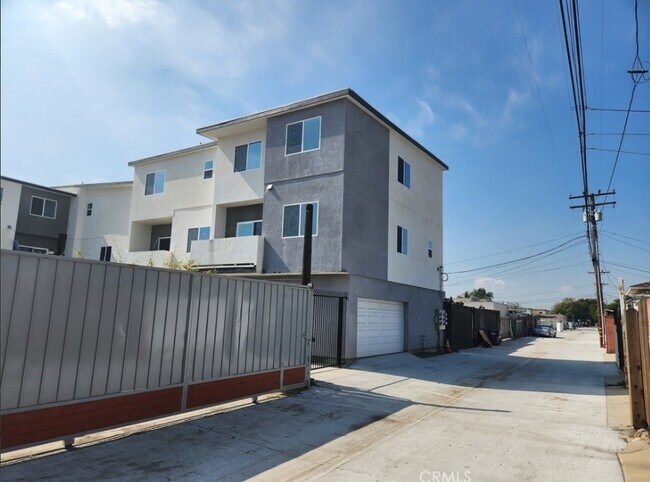 Building Photo - 1115 E Artesia Blvd