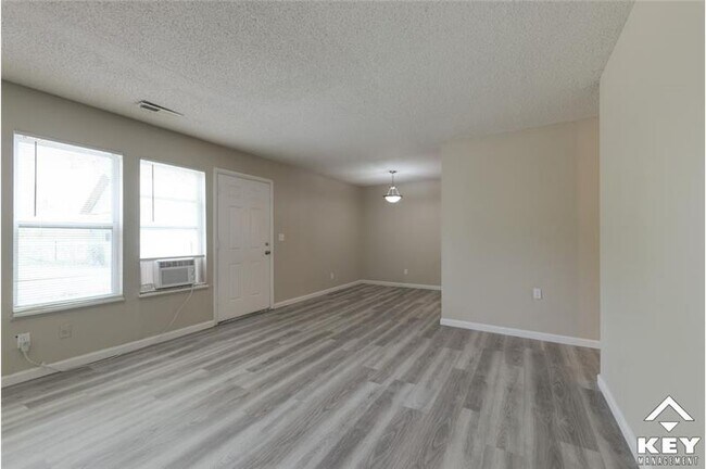Building Photo - 1707 N Madison Ave