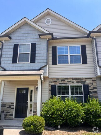 Building Photo - 6167 Neuse Wood Dr