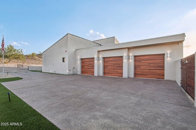 Building Photo - 17934 W Estes Way