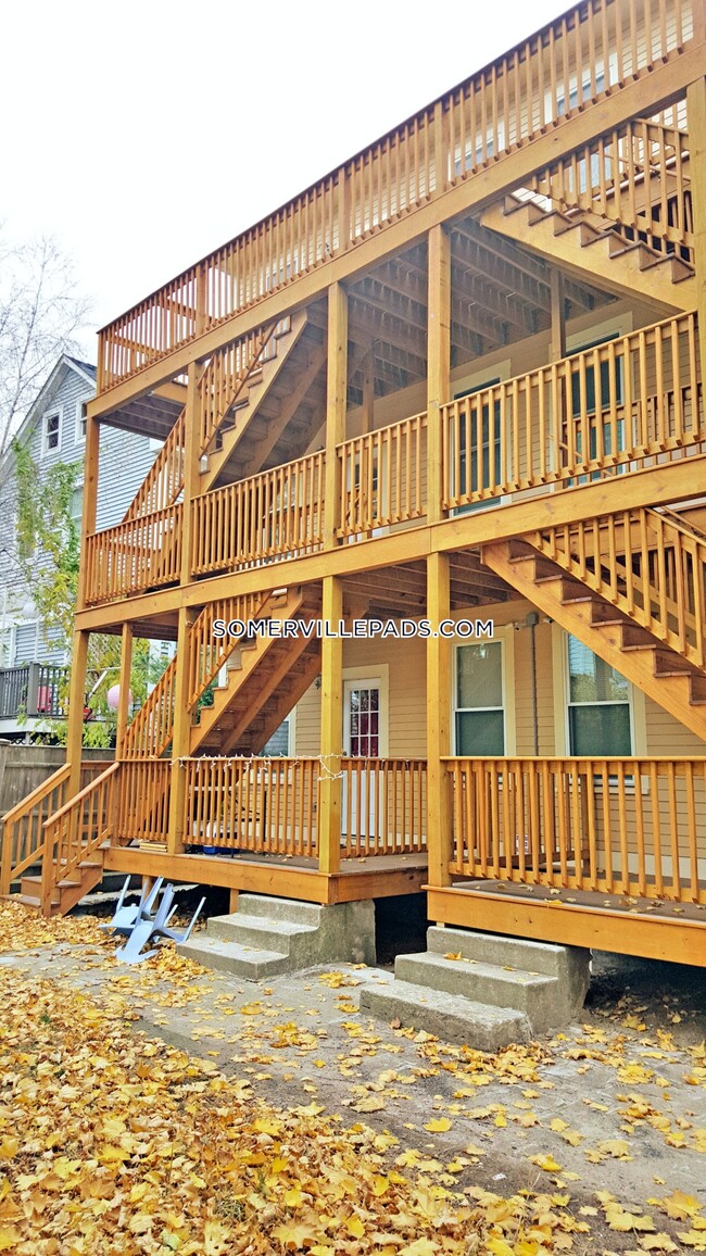 Building Photo - 249 Summer St