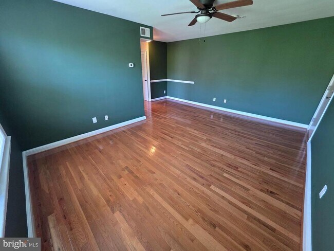 Foto del edificio - 4405 1st Pl NE