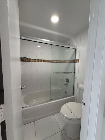 Foto del edificio - 17350 NW 68th Ave