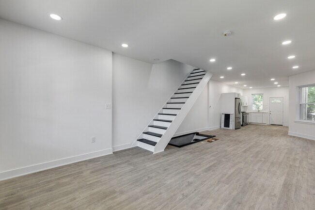 Foto del edificio - 238 N 61st St