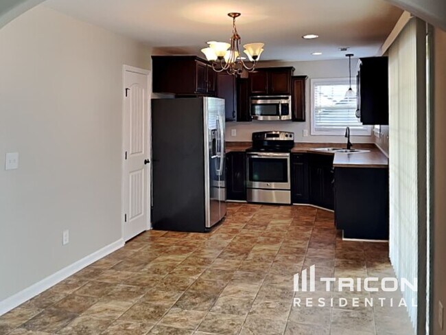 Building Photo - 2845 Russet Ridge Drive Clarksville TN