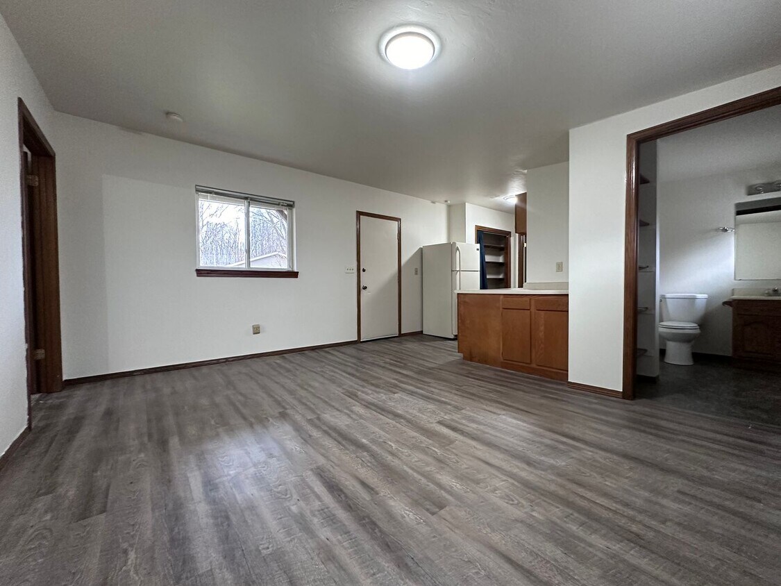Foto principal - E456 Bay Ln