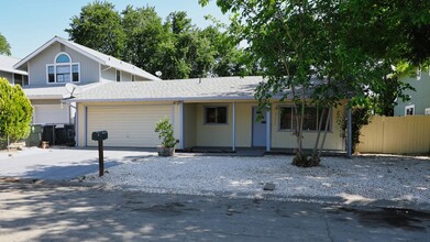 Building Photo - 15190 Highlands Harbor Dr