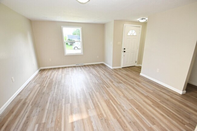 Foto del edificio - Remodeled 3 bedroom 1 bath home in South Bend IN
