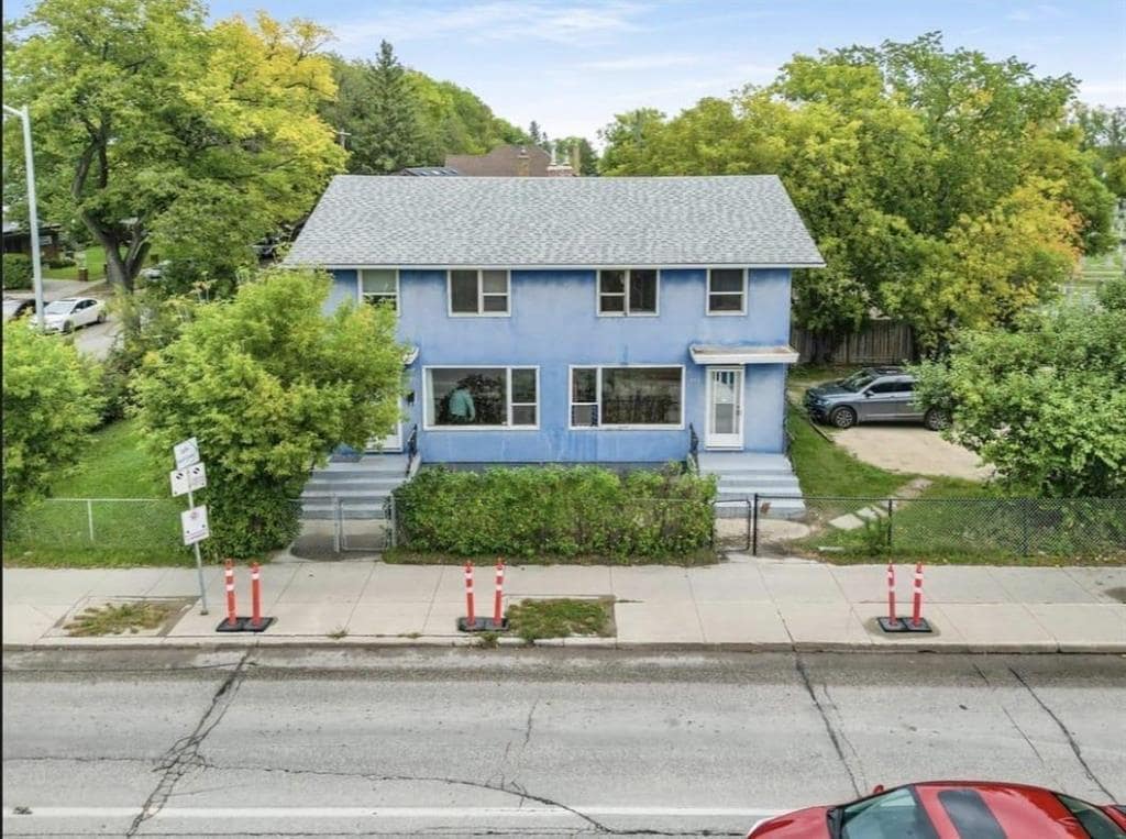 Primary Photo - 480 Osborne St