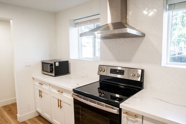 Foto del edificio - 301 NW 62nd St