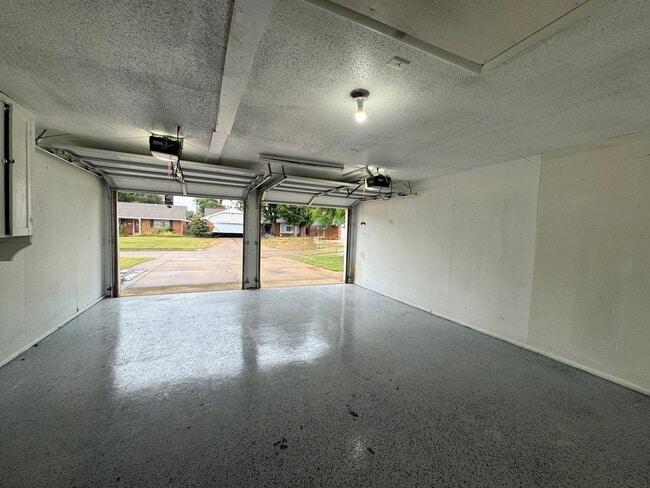 Building Photo - 8140 NW 28th St