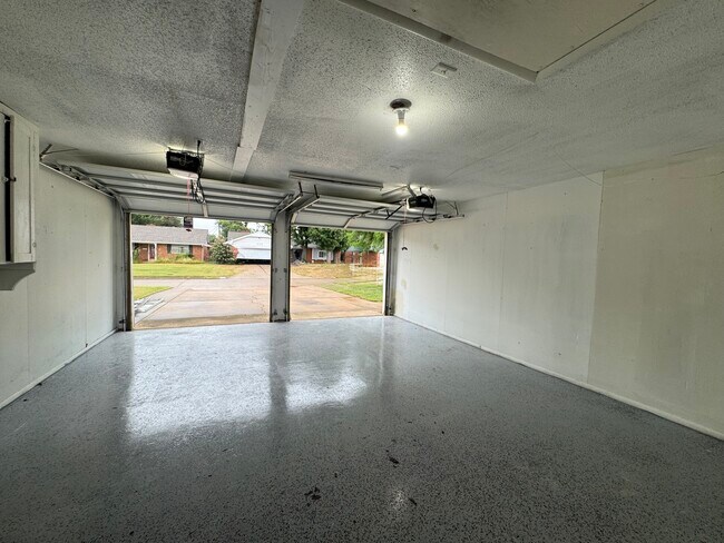 Foto del edificio - 8140 NW 28th St