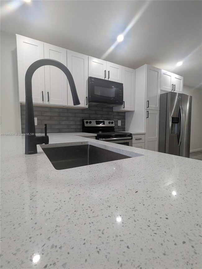 Building Photo - 5904 S Rue Rd