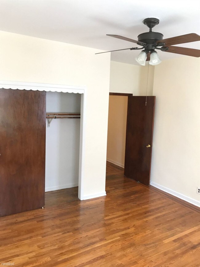 Building Photo - 2529 Crescent St