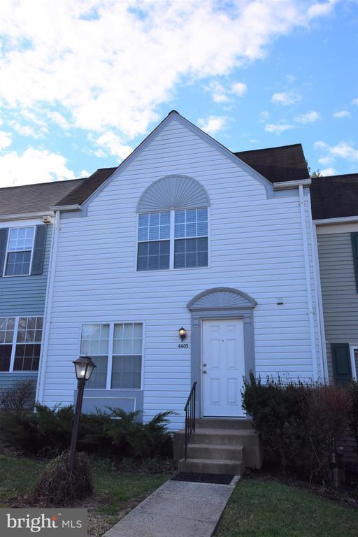 Building Photo - 6605 Briarleigh Way