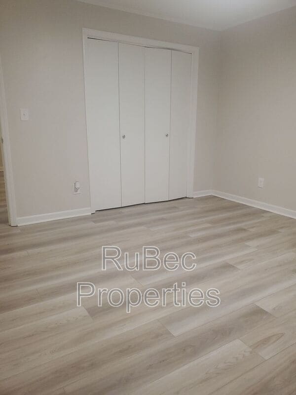 Foto del edificio - 6724 Accrington Ct