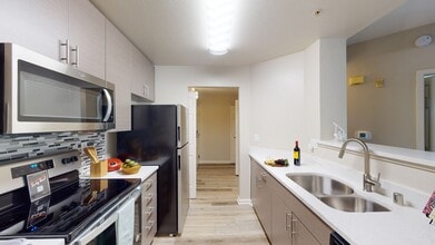 Interior Photo - Almaden Lake Village