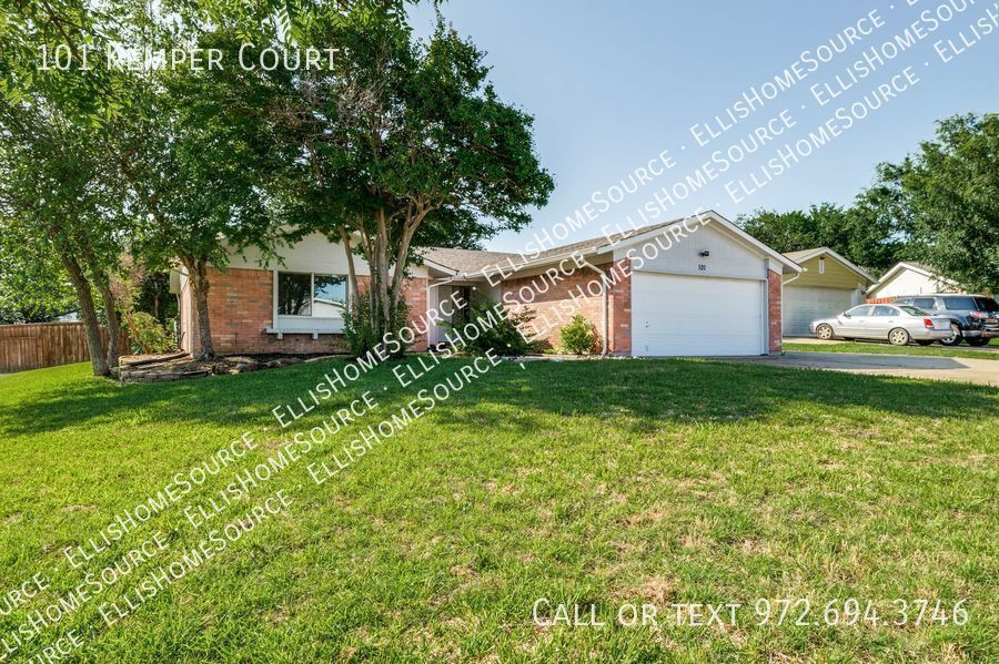 Primary Photo - Single Story Lewisville House in a Cul-De-...