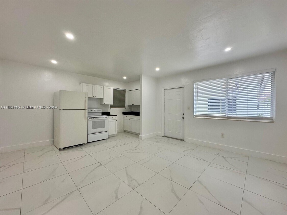 Foto principal - 62 NE 78th St