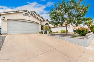 Building Photo - 150 W Villa Theresa Dr