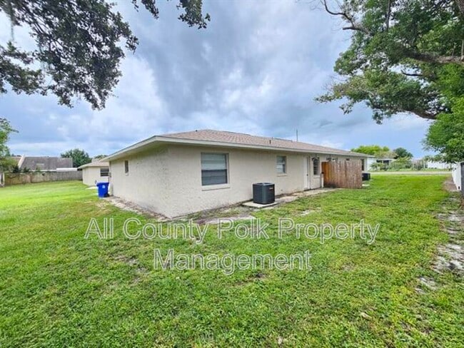 Building Photo - 5421 N Orange Ave