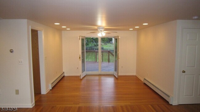 Building Photo - 34 Lewis Dr