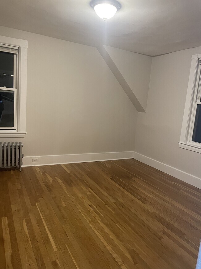 Building Photo - Walnut