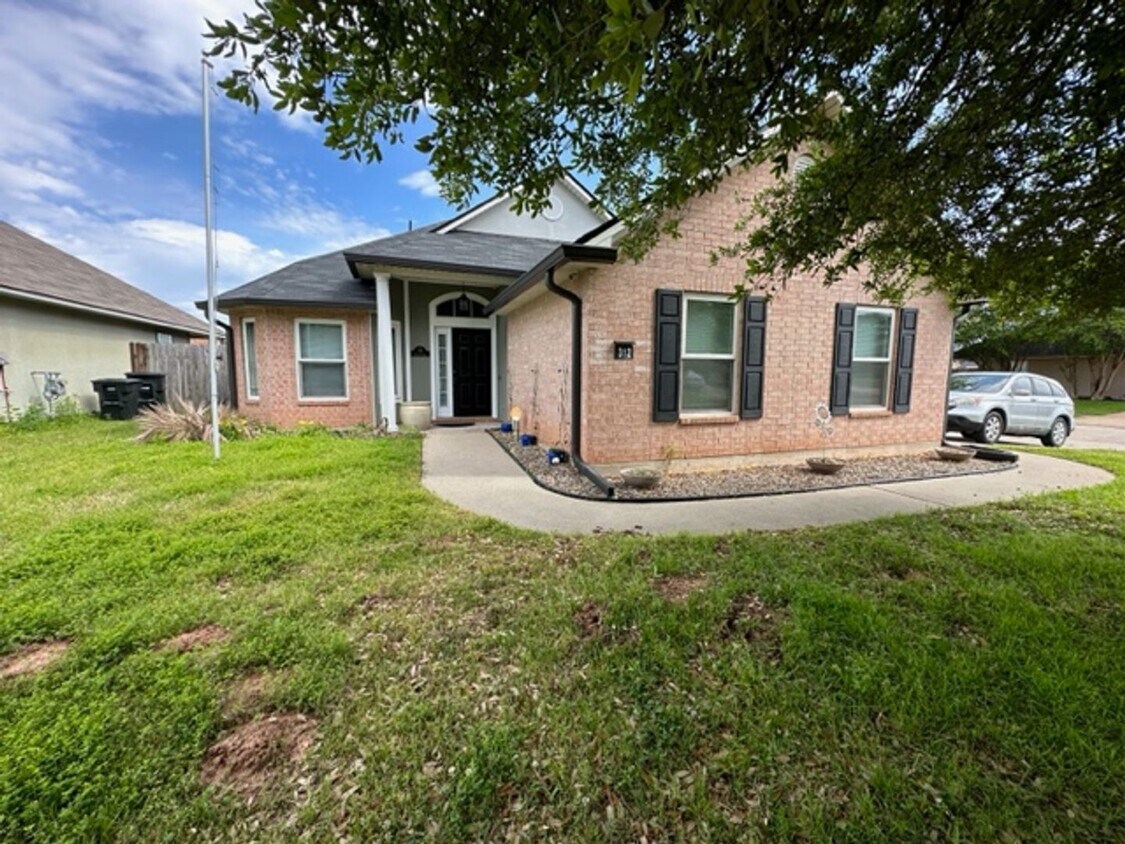 Foto principal - Custom Built Home