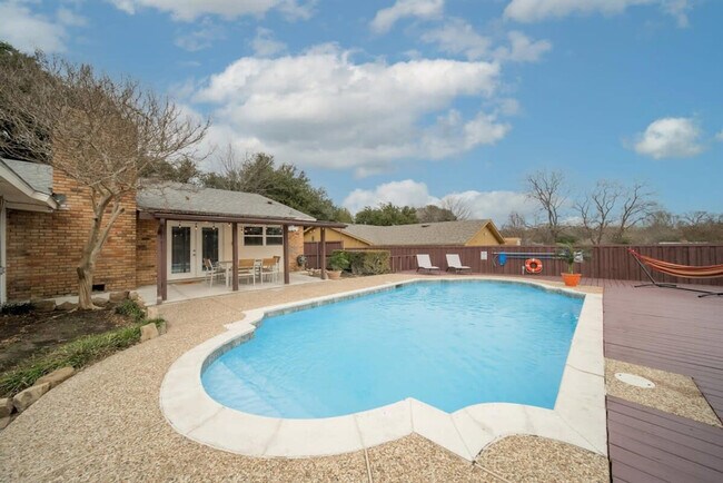 Foto del edificio - 2922 Clover Valley Dr
