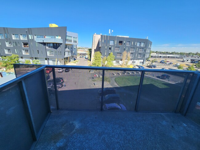Foto del edificio - 3455 Ringsby Ct