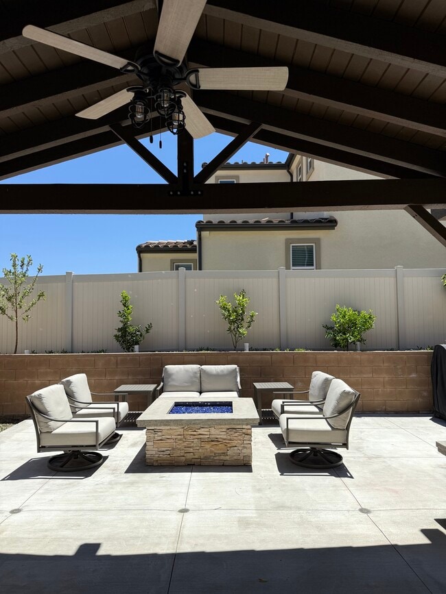 Foto del edificio - 18142 Jupiter Ln