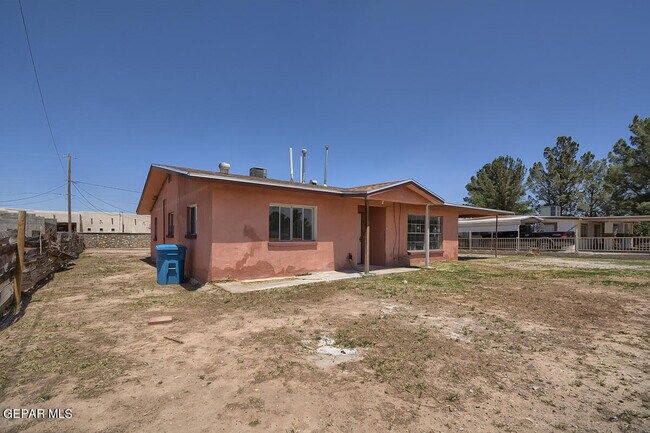 Foto del edificio - 385 Mireles Ct