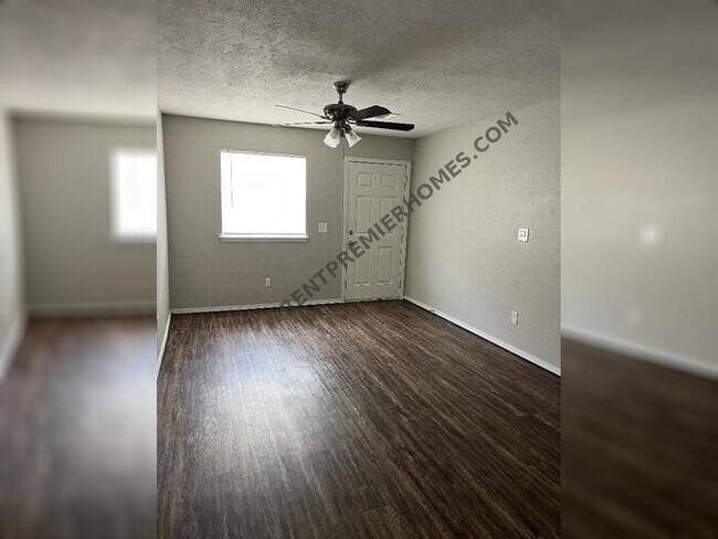 Foto del edificio - 1321 North Christine Dr. Midwest City, OK ...