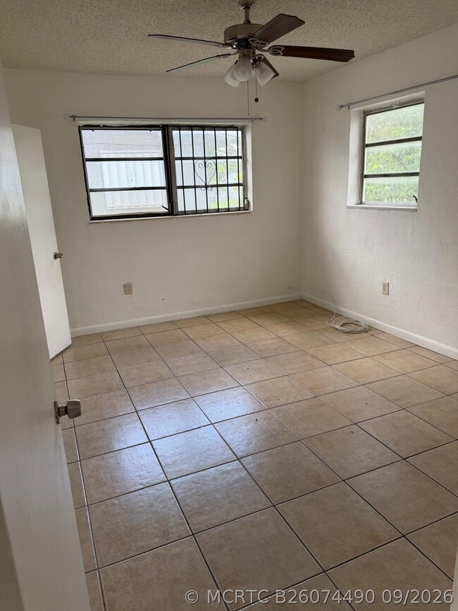 Building Photo - 15721 NW 39th Pl