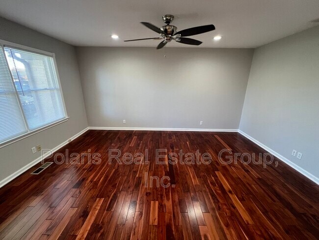 Foto del edificio - 731 E 116th St