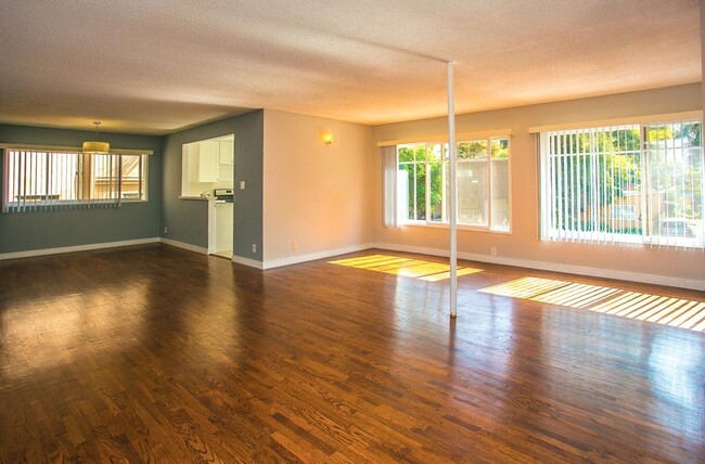 Foto del edificio - 11621 Chenault St
